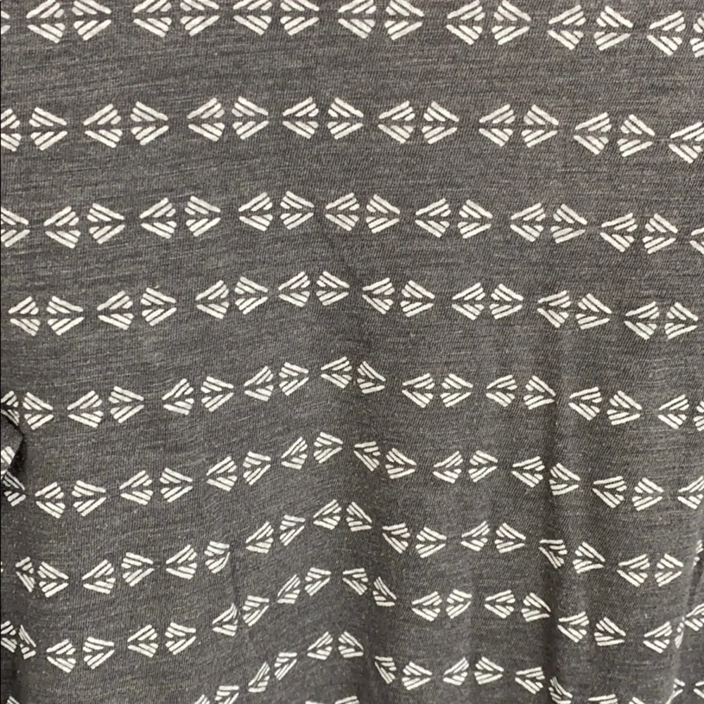 𝅺long sleeve T - Picture 3 of 5